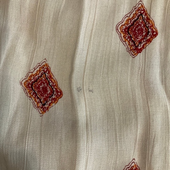 Angie cream, red print 3/4 sleeve tunic, L - Picture 5 of 6